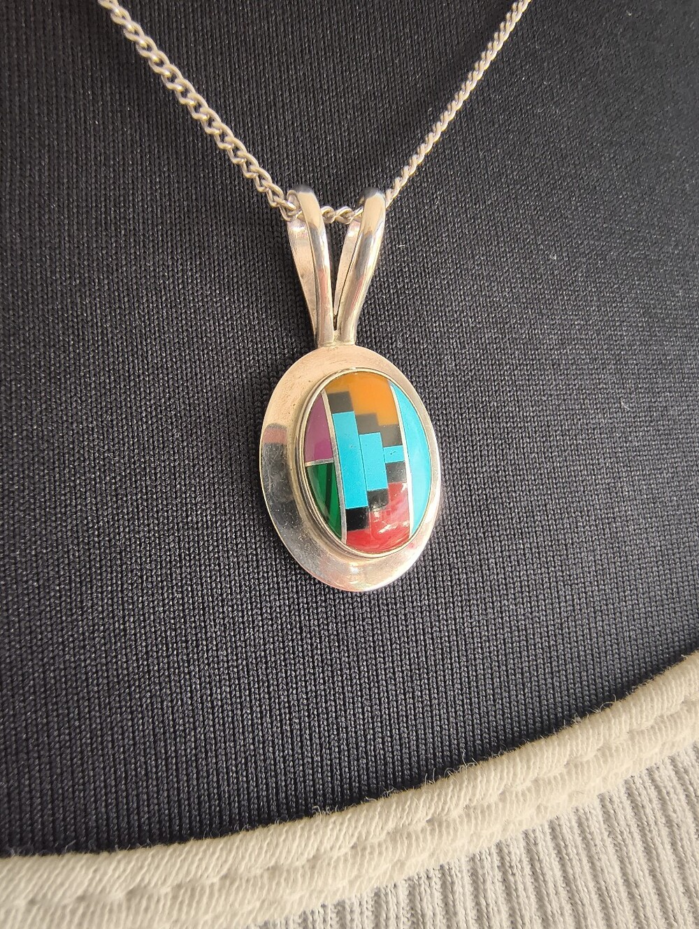 🌎 Vtg. Sterling Silver Pendant with Colorful Semi Precious Stone Inlay